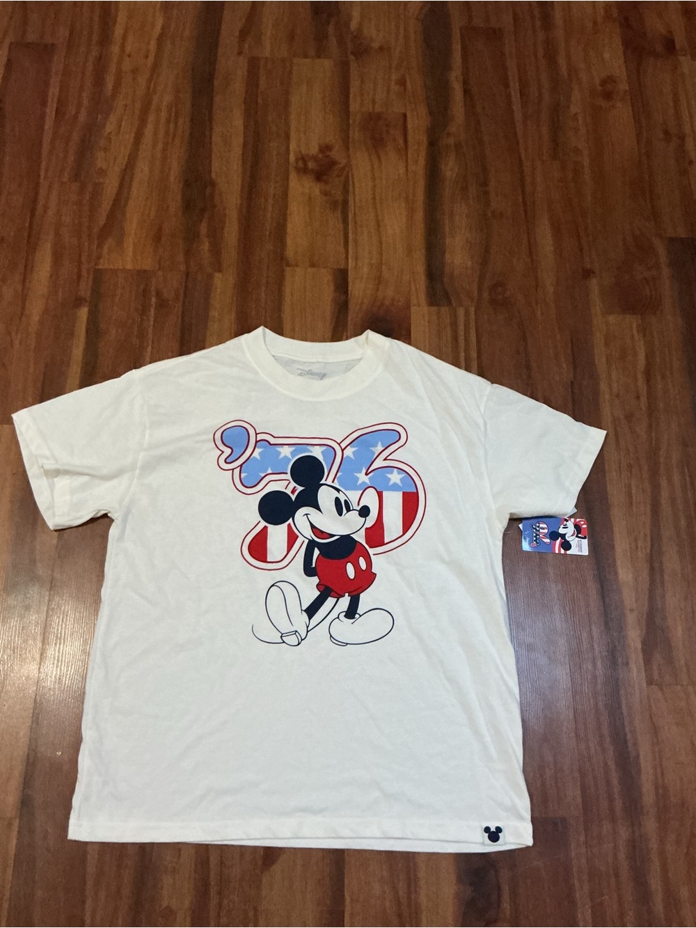 Disney White Tee with Patriotic Mickey Graphic men medium nwt